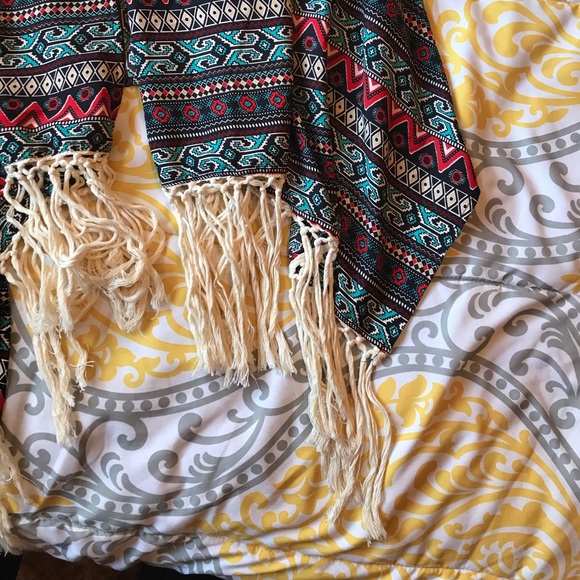 R Cinco Ranch aztec vest with fringe - Picture 2 of 4